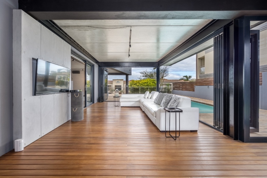 5 Bedroom Property for Sale in Deo Gracia Western Cape